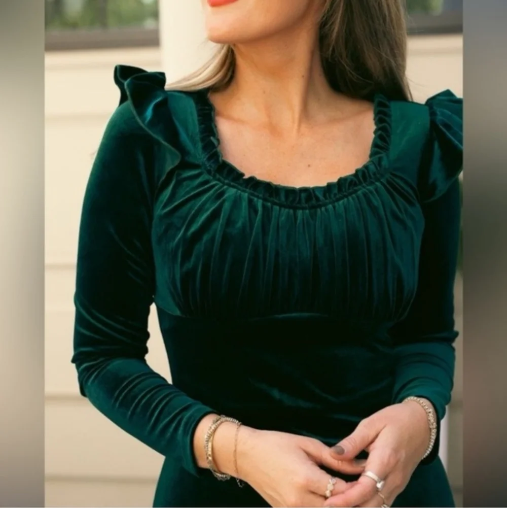 IVY CITY CO Cleopatra Emerald Velvet Dress - Picture 2 of 9
